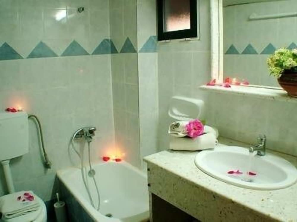 Zante Plaza Hotel & Apartments 26/28
