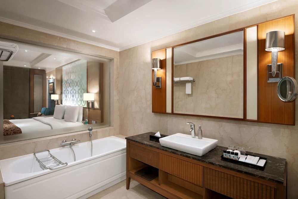 Ramada Plaza by Wyndham Chennai 25/55