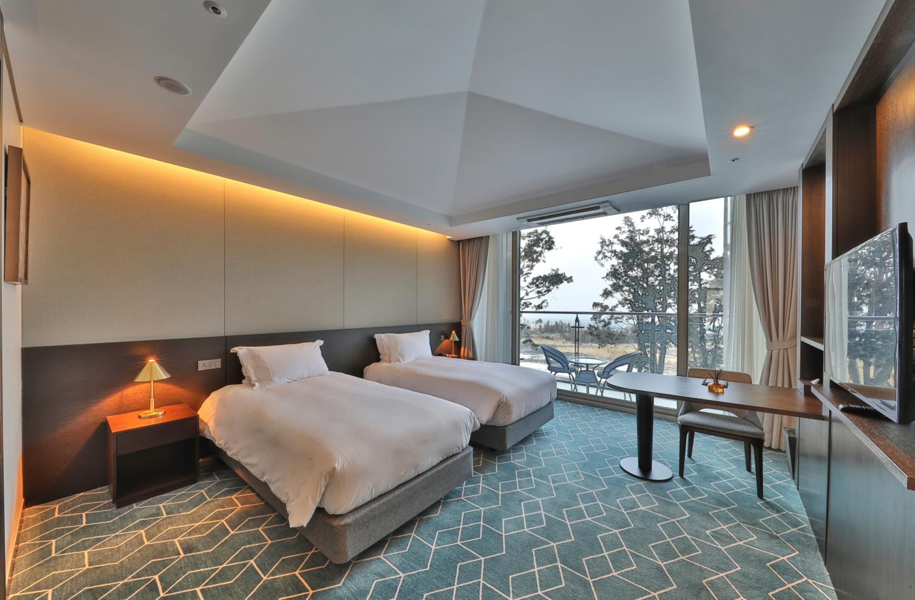 غرفة قياسية بسريرين منفصلين، Camphortree Hotel And Resort 3/5