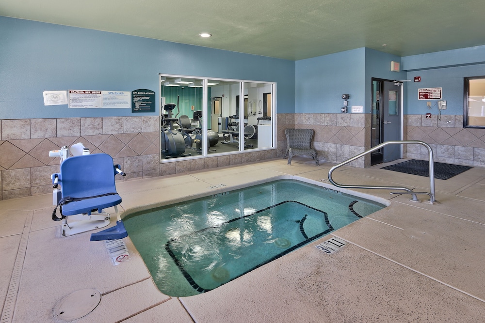 Holiday Inn Express Hotel And Suites Portales 6/70