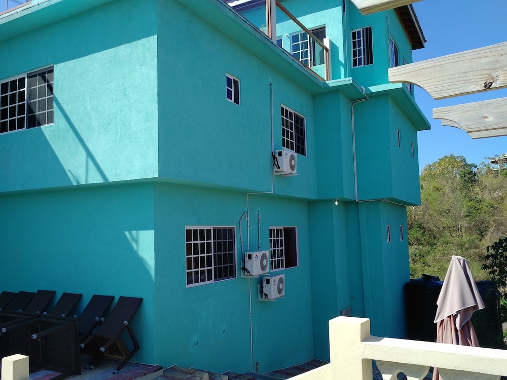 Negril Sky Blue Resorts 8/50