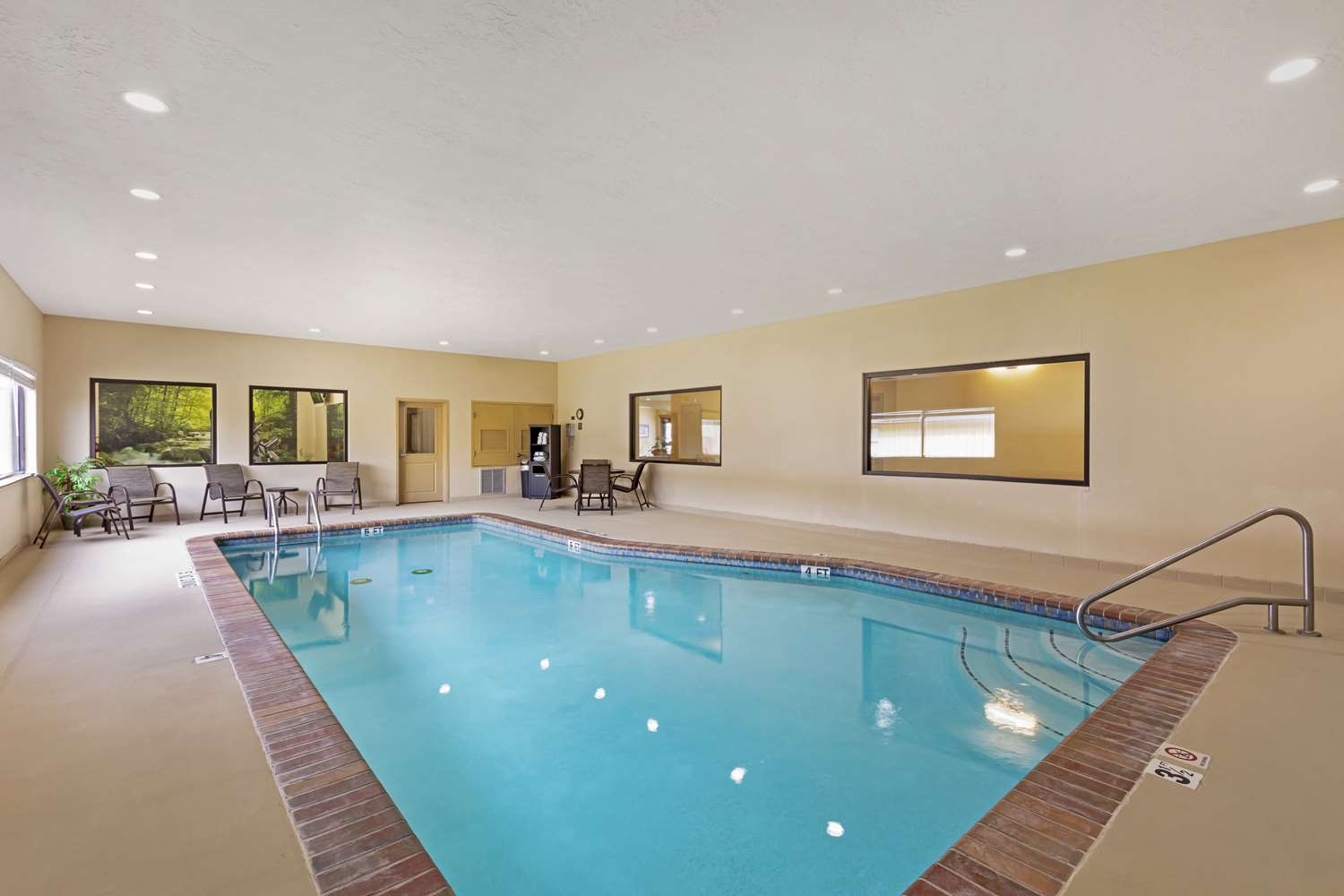 Best Western Franklin Town Center Hotel & Suites 24/34