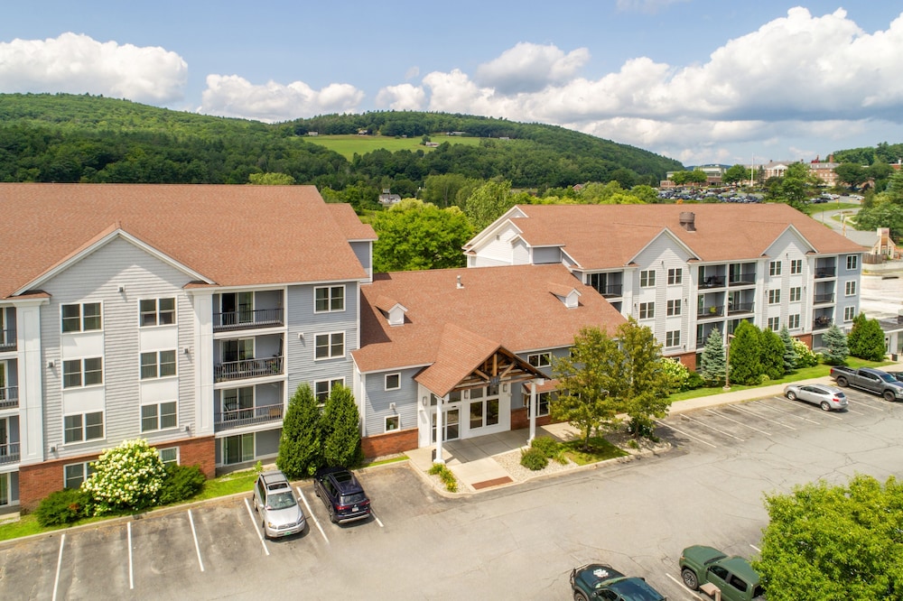 White River Inn and Suites 60/63