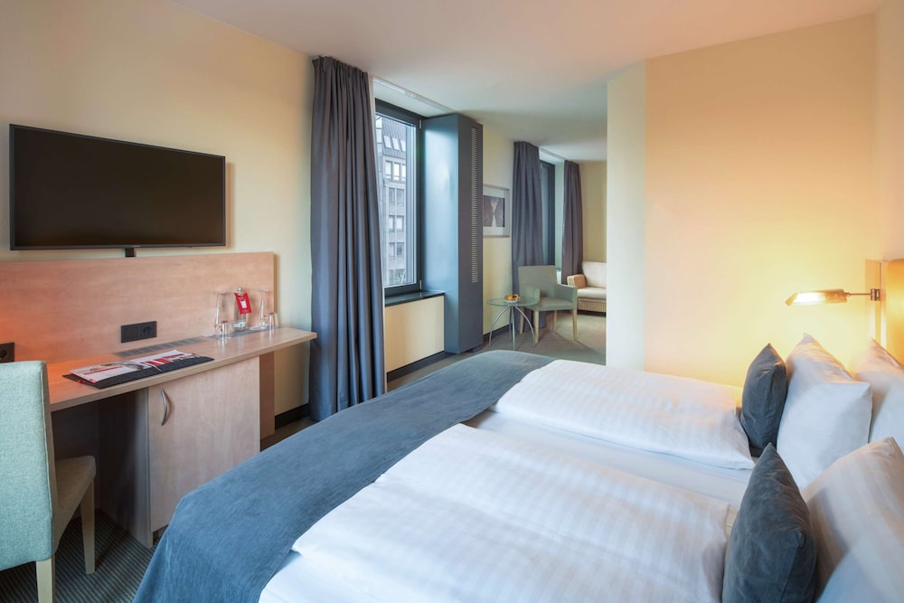 INTERCITYHOTEL HAMBURG HAUPTBAHNHOF 7/22