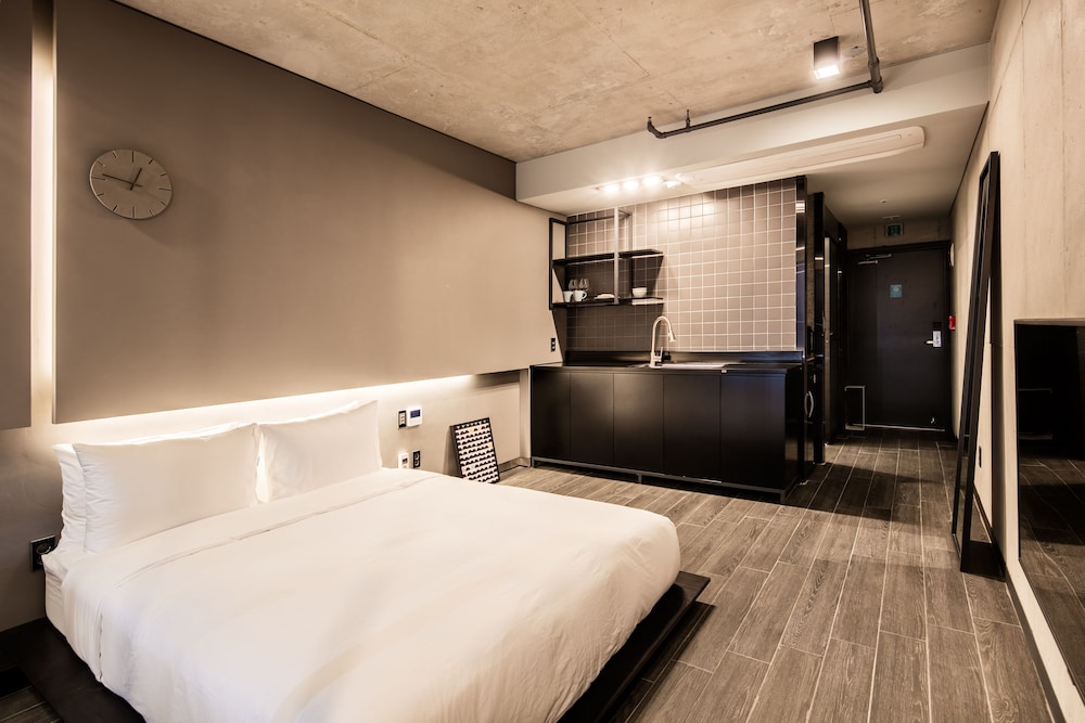 Snob Boutique Hotel Jeju 12/50