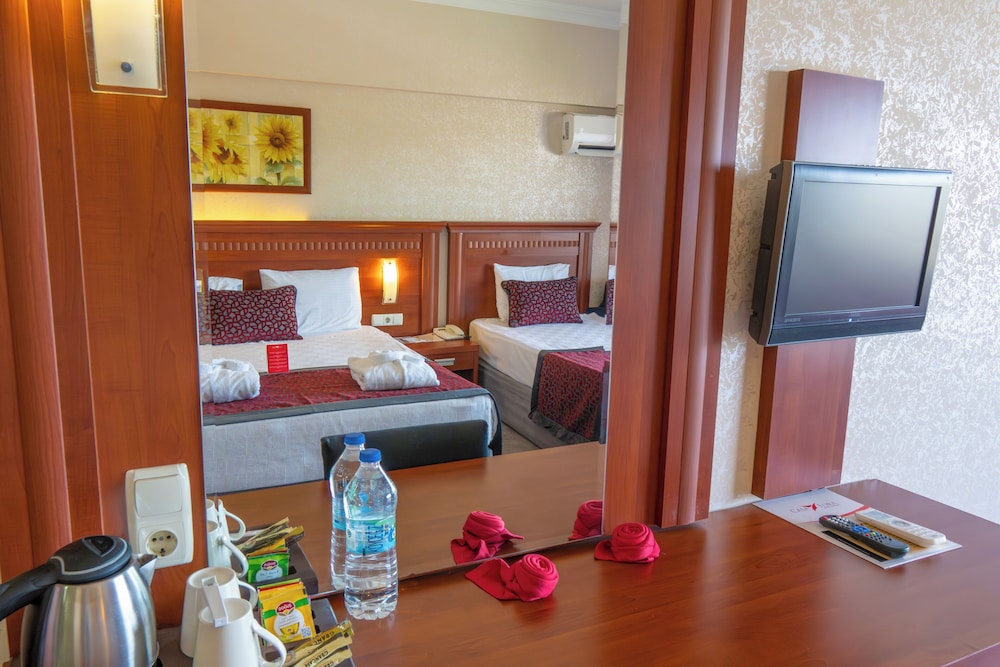 Standard, Double and Twin Beds, Land View, Large، Casa Fora Beach Resort 4/6