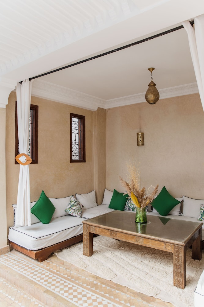 Riad 107 39/50