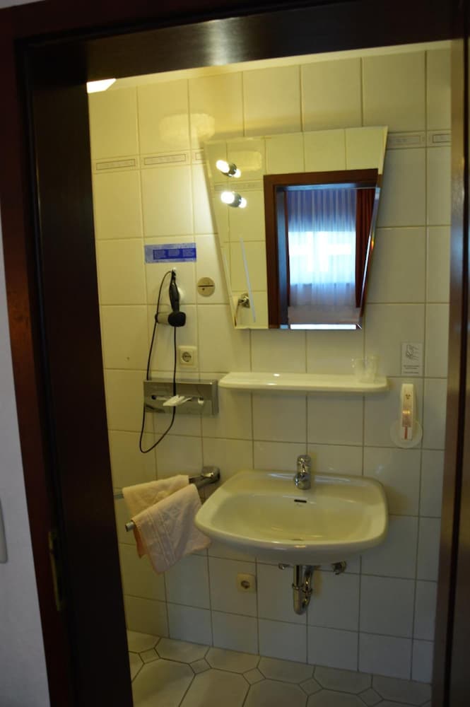 Steen S Hotel 34/36