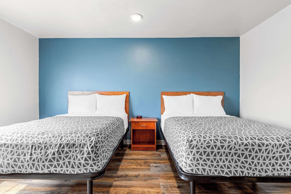 WoodSpring Suites Tulsa 25/39
