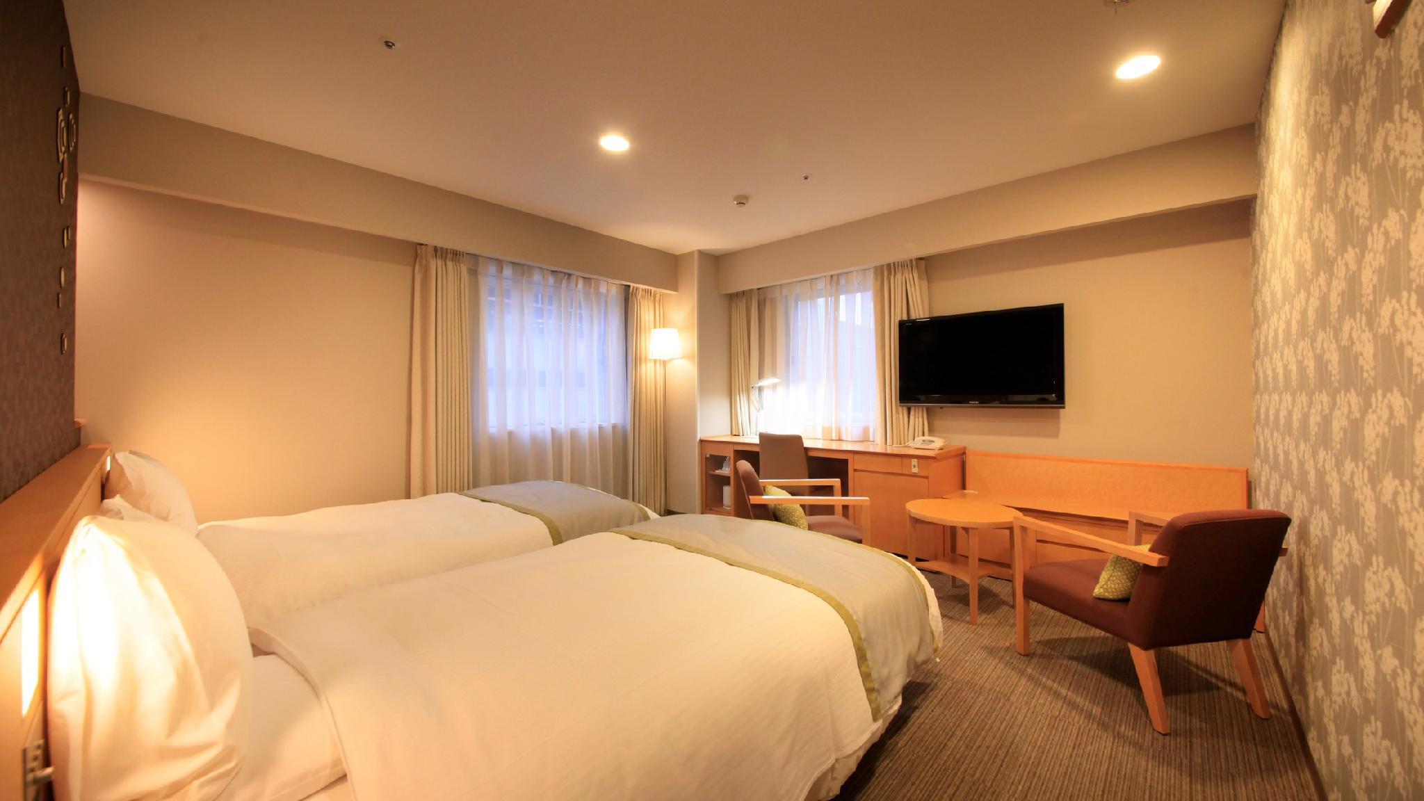 Relax, Hollywood, Single, Twin Beds, Smoking