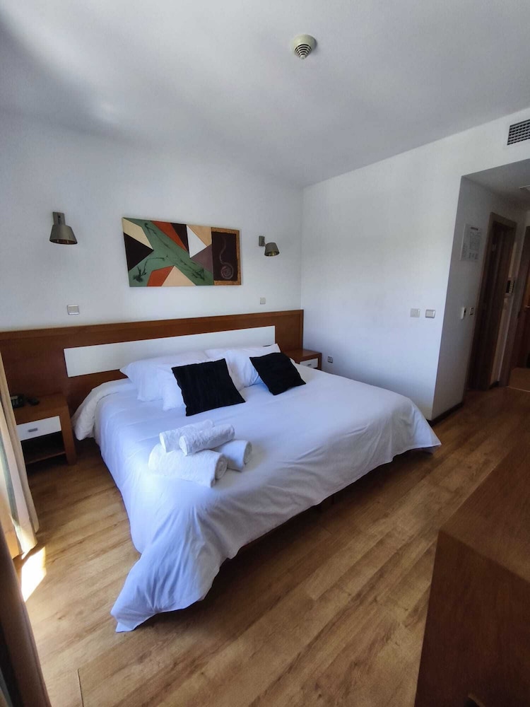 Basic, Double Bed