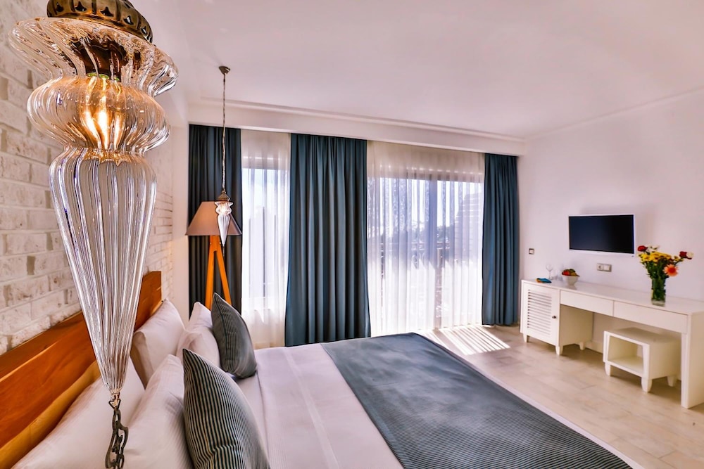 Arnna Hotel 20/67