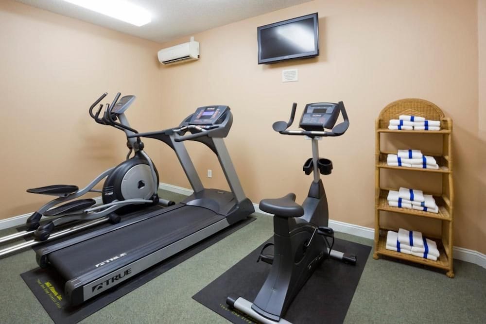 Grandstay Residential Suites Hotel - Sheboygan 34/69