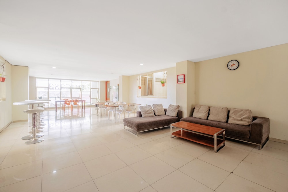 OYO 818 Micasa Residence 24/39