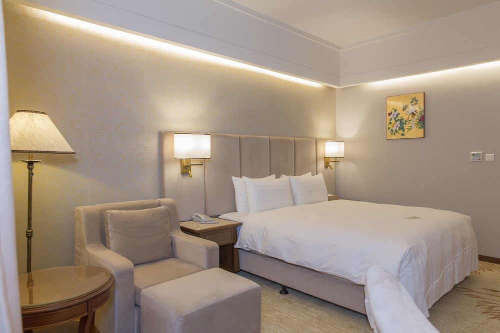 Jia Hsin Garden Hotel 10/64