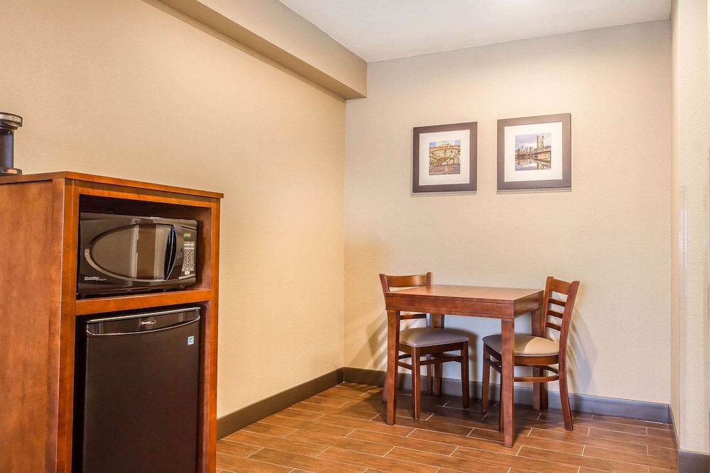 Comfort Inn & Suites Rocklin - Roseville 47/55