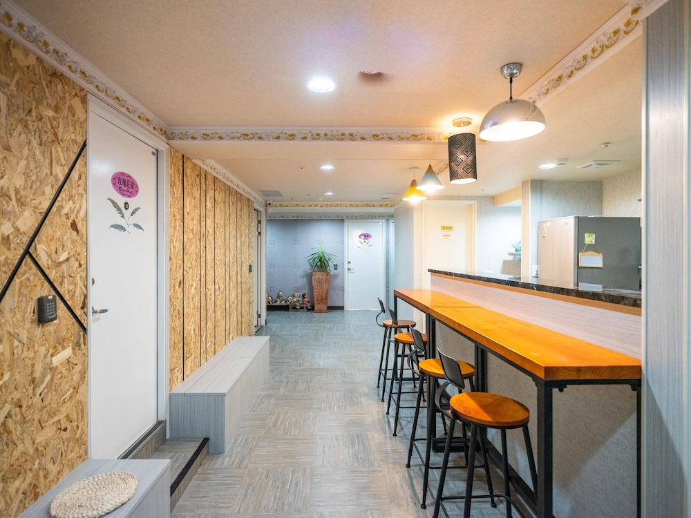 Gwawa Hotel 12/49
