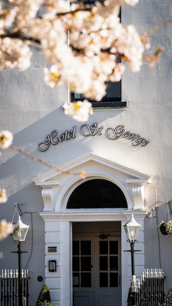 Hotel St. George by Nina 4/50