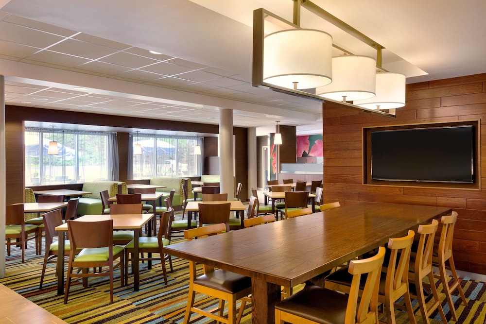 Fairfield Inn And Suites By Marriott Lancaster East At the Outlets 17/20