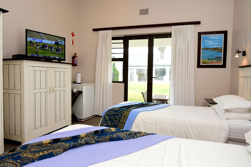 Riviera Hotel & Chalets 6/50