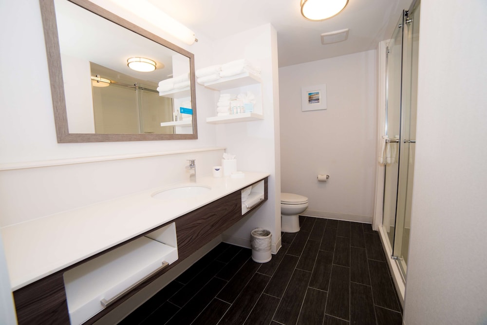 Hampton Inn Atlantic City Absecon 16/48