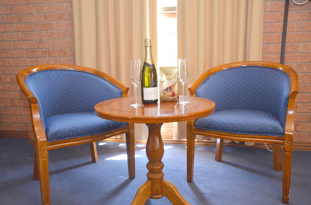 Central Springs Inn 22/28