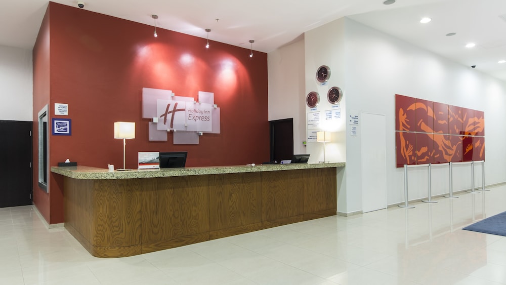 Holiday Inn Express Guadalajara Iteso 8/72