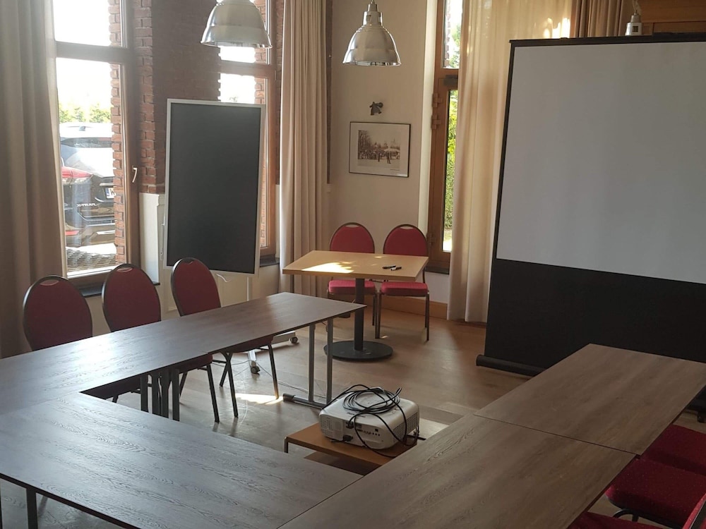 Mercure Wiazowna Brant 22/47