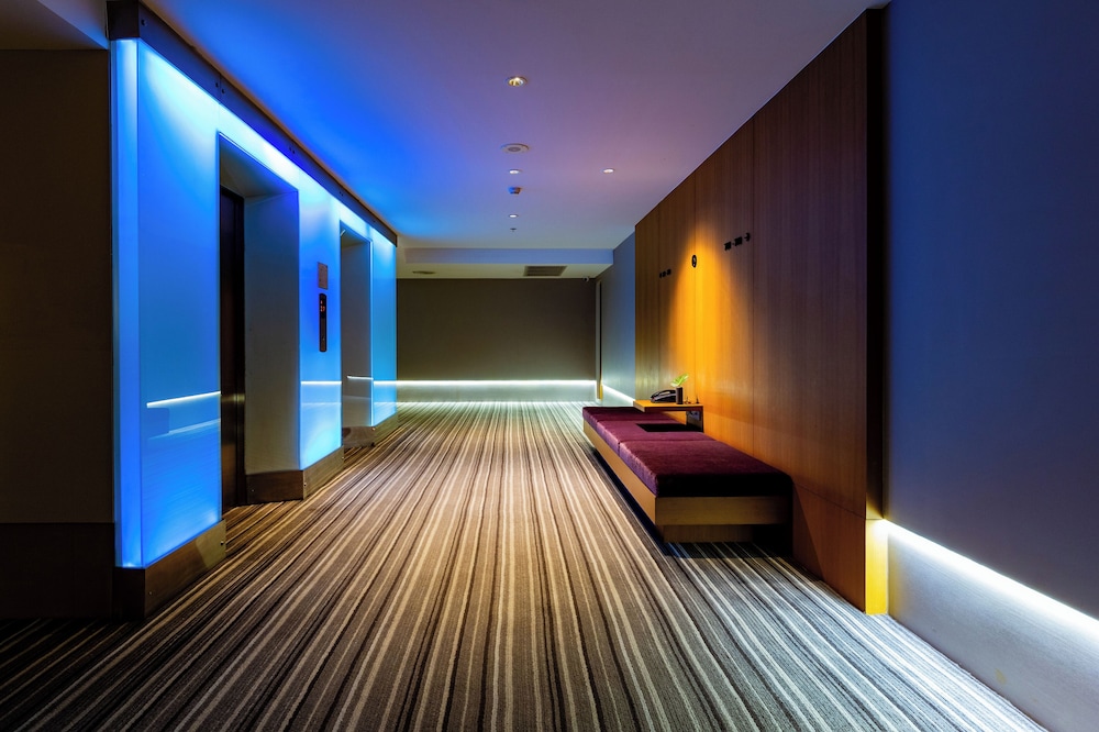 Lit Bangkok Hotel 78/107