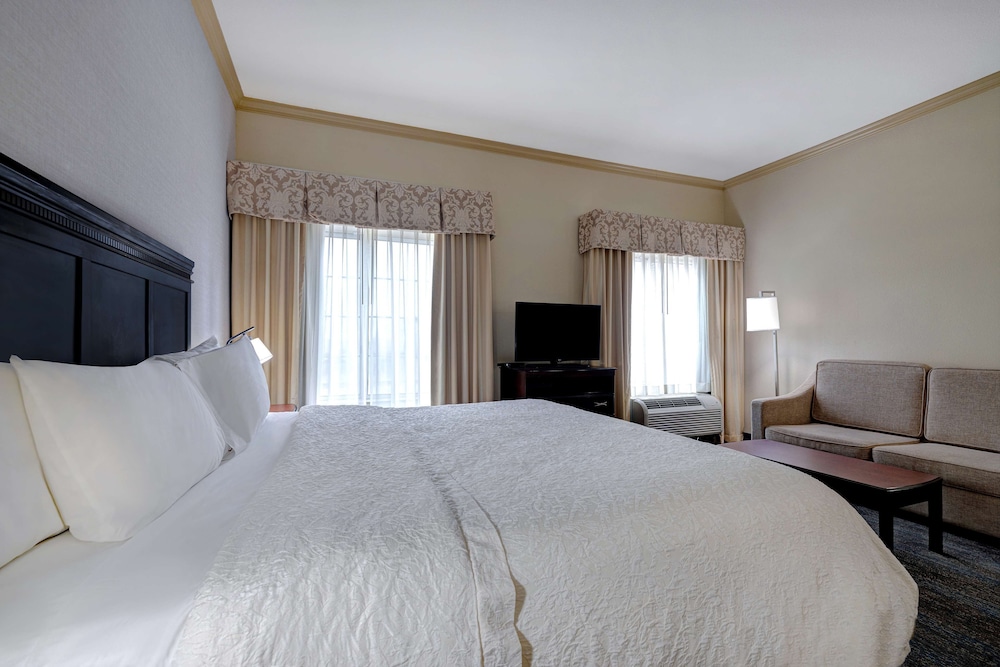 Hampton Inn Suites Galveston 24/68