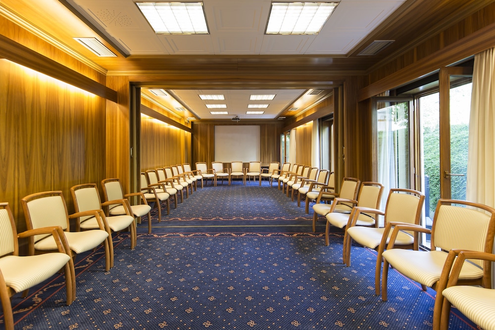 Hotel Am Schlosspark Zum Kurfurst 58/67
