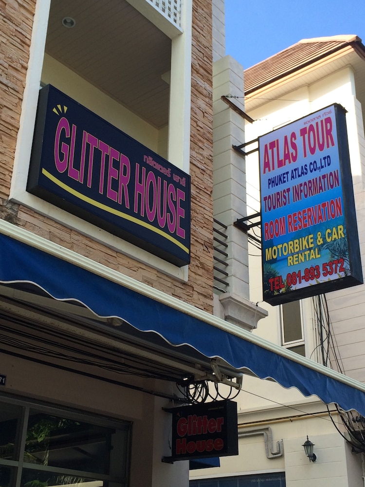 Glitter House 2/35