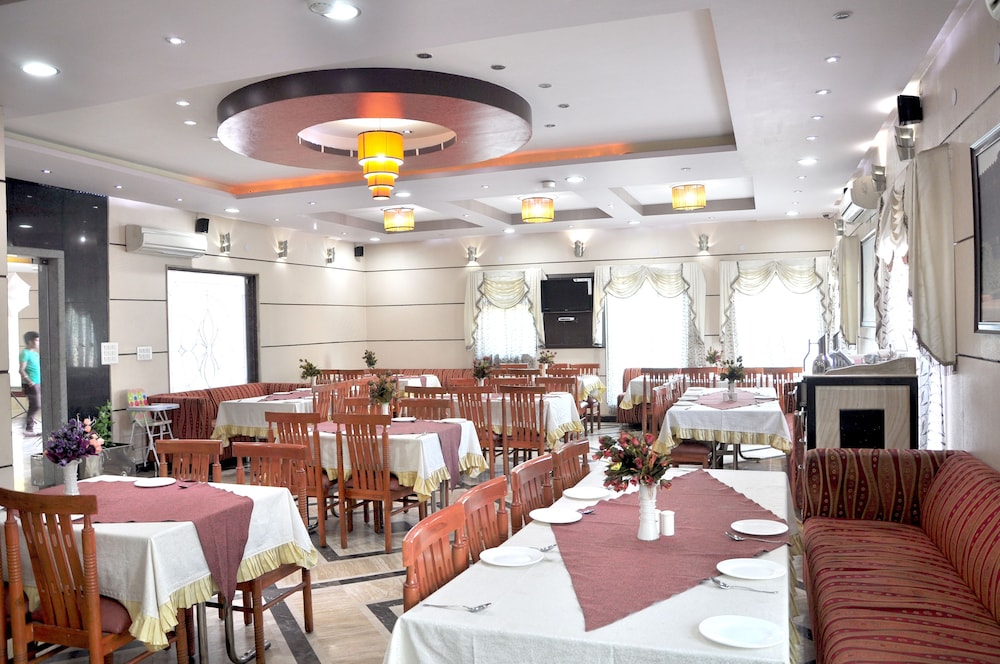 SUN HOTEL AGRA 40/50