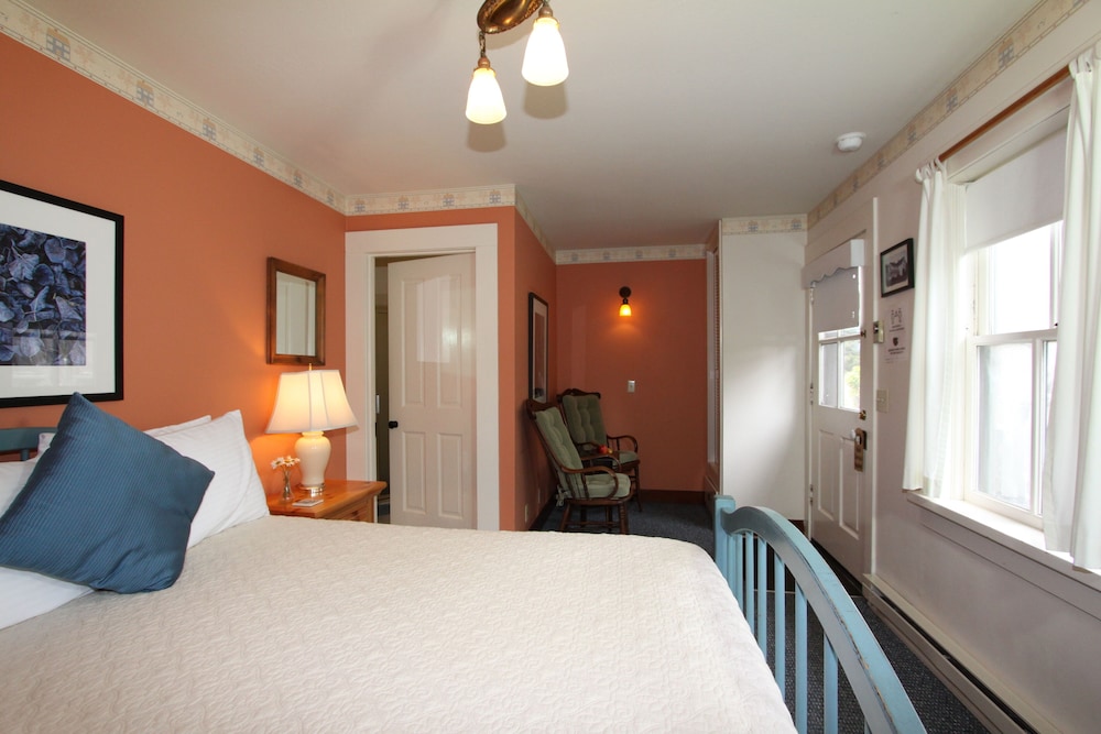 Joshua Grindle Inn 24/64