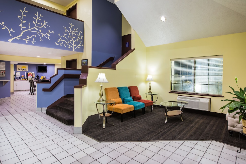 Days Inn By Wyndham Blue Springs 20/29