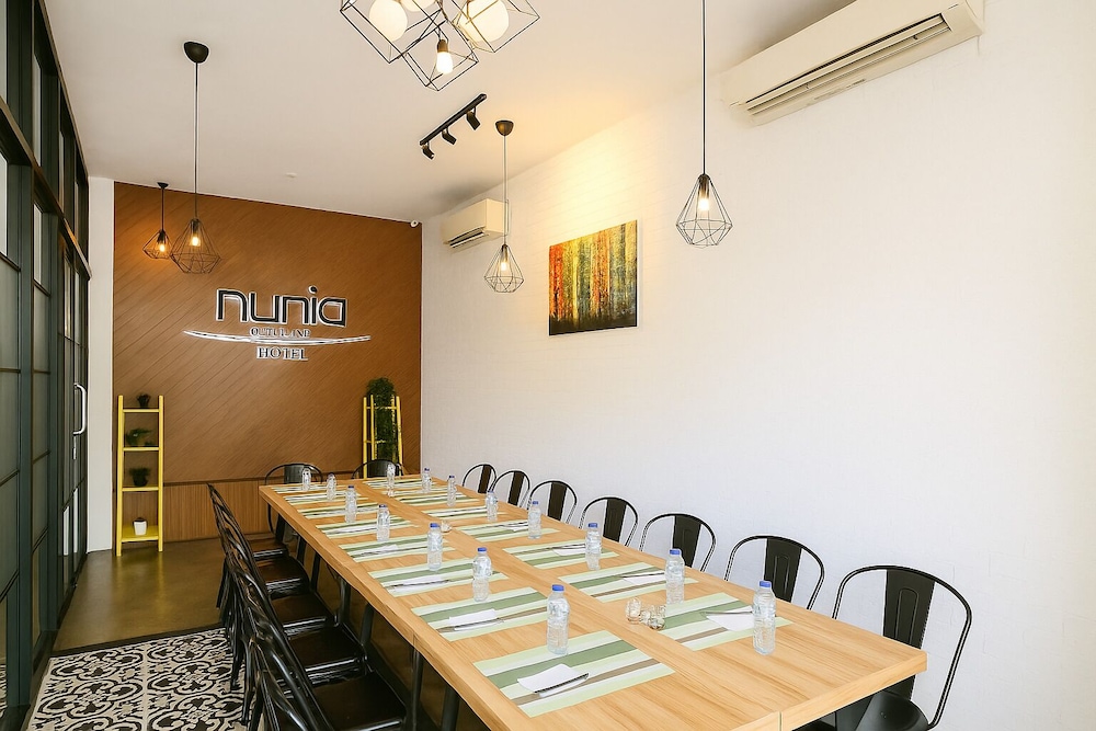 Nunia Tamansari Hotel 35/50