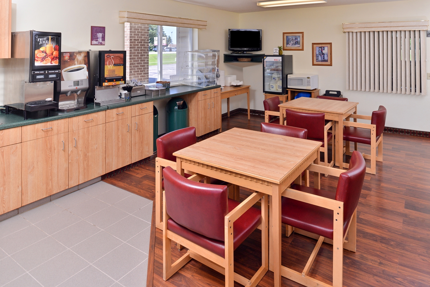 Americas Best Value Inn & Suites Spring Valley 10/15