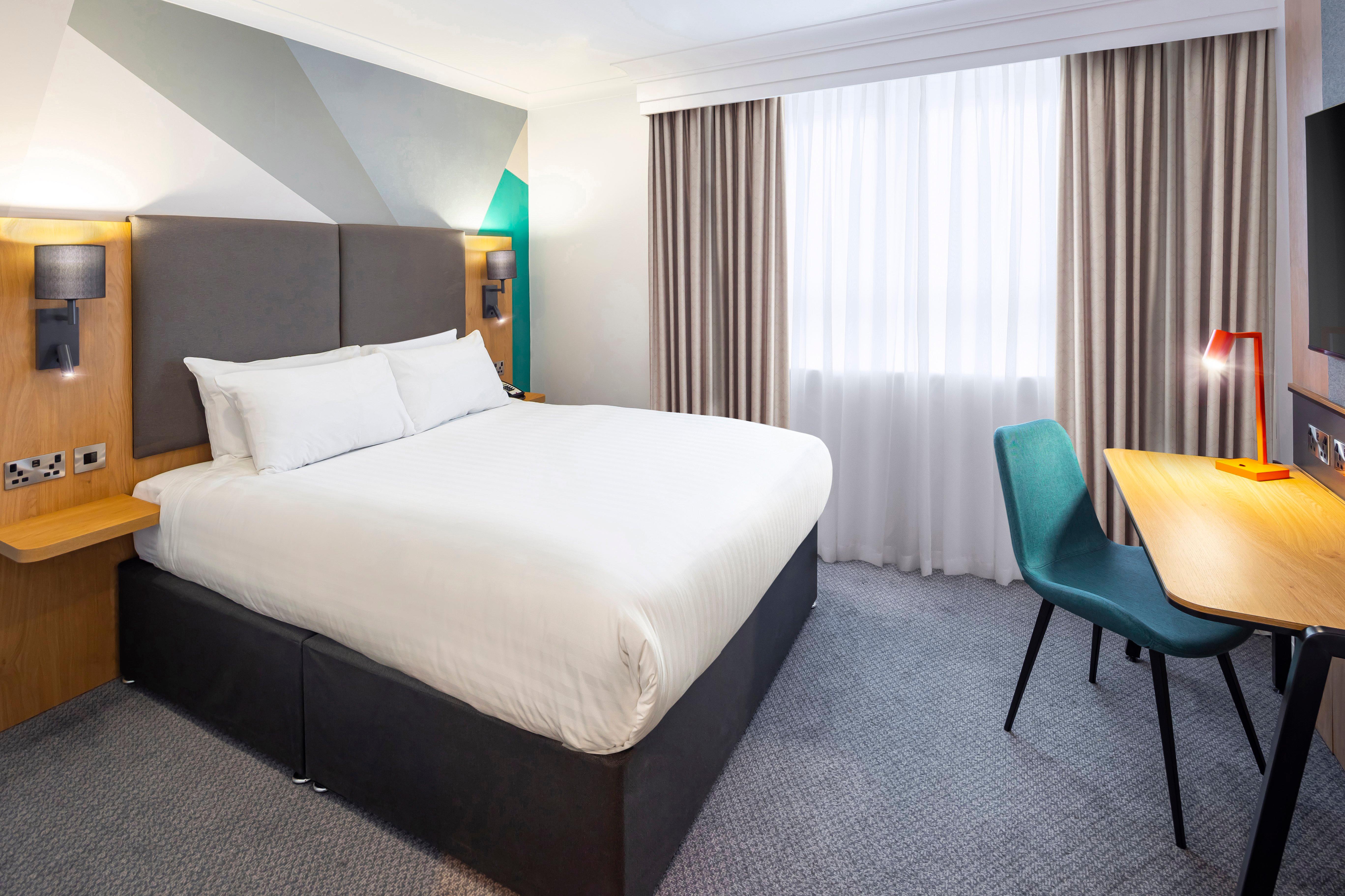 Room, Queen Bed