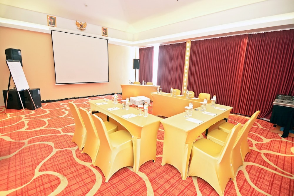 Kj Hotel 30/37