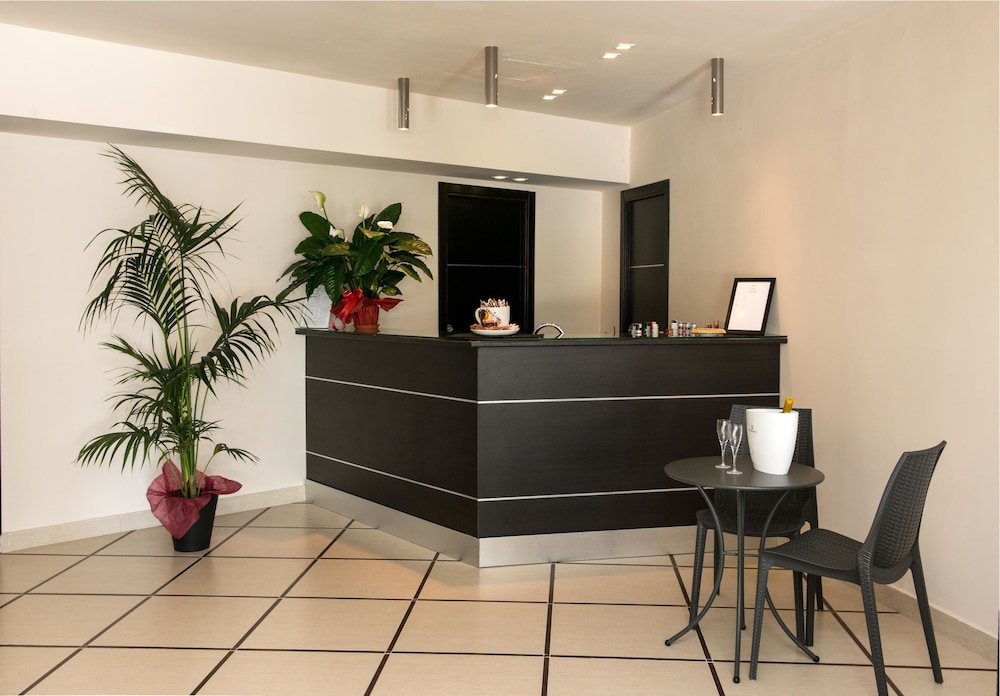 Lobby at EliHotel, SANT ALESSIO SICULO