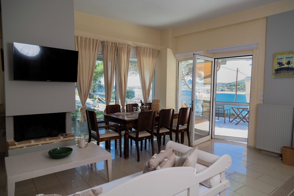 Poseidon Apartments & Villas by the Sea 41/54