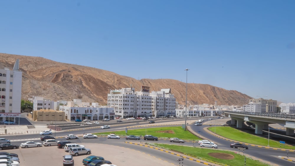 Al Jisr Hotel 19/23
