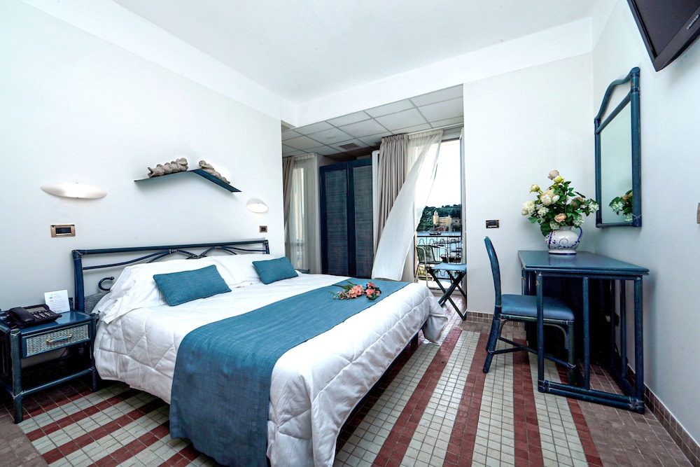 Hotel Della Baia 28/71