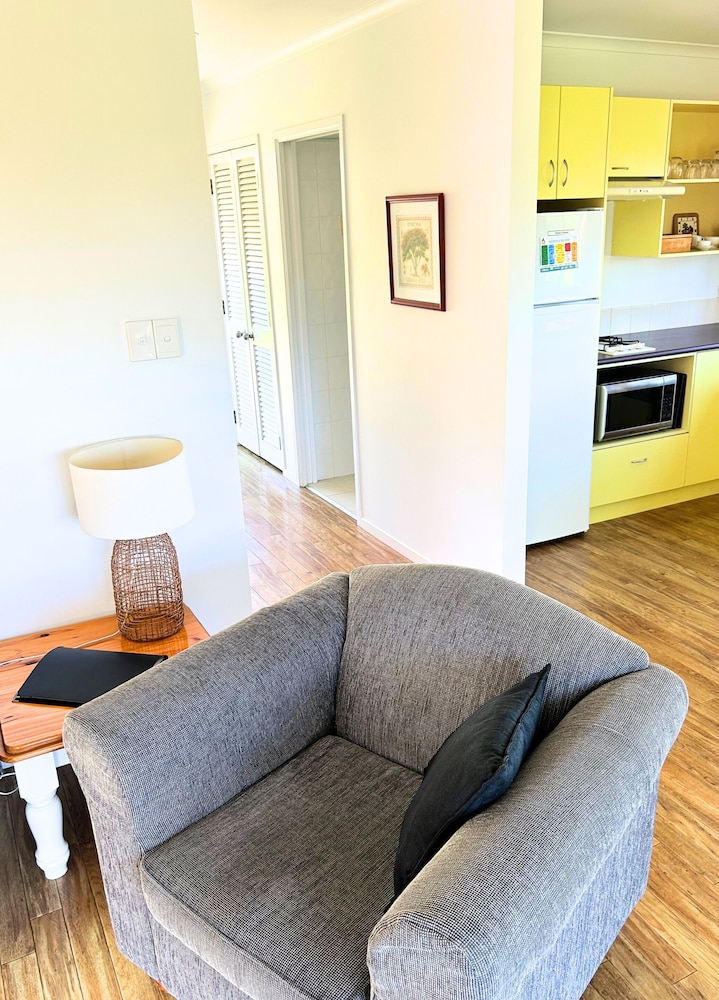 Poinciana Cottages 19/50