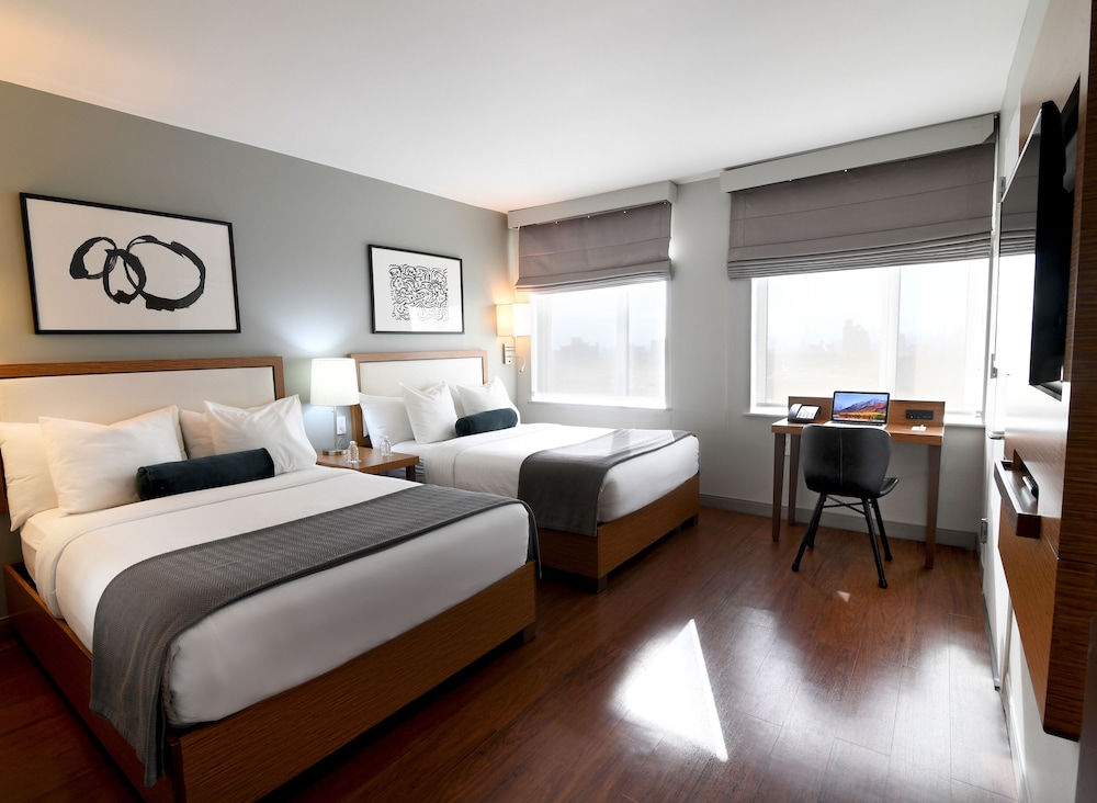 STANDARD, 2 DOUBLE BEDS