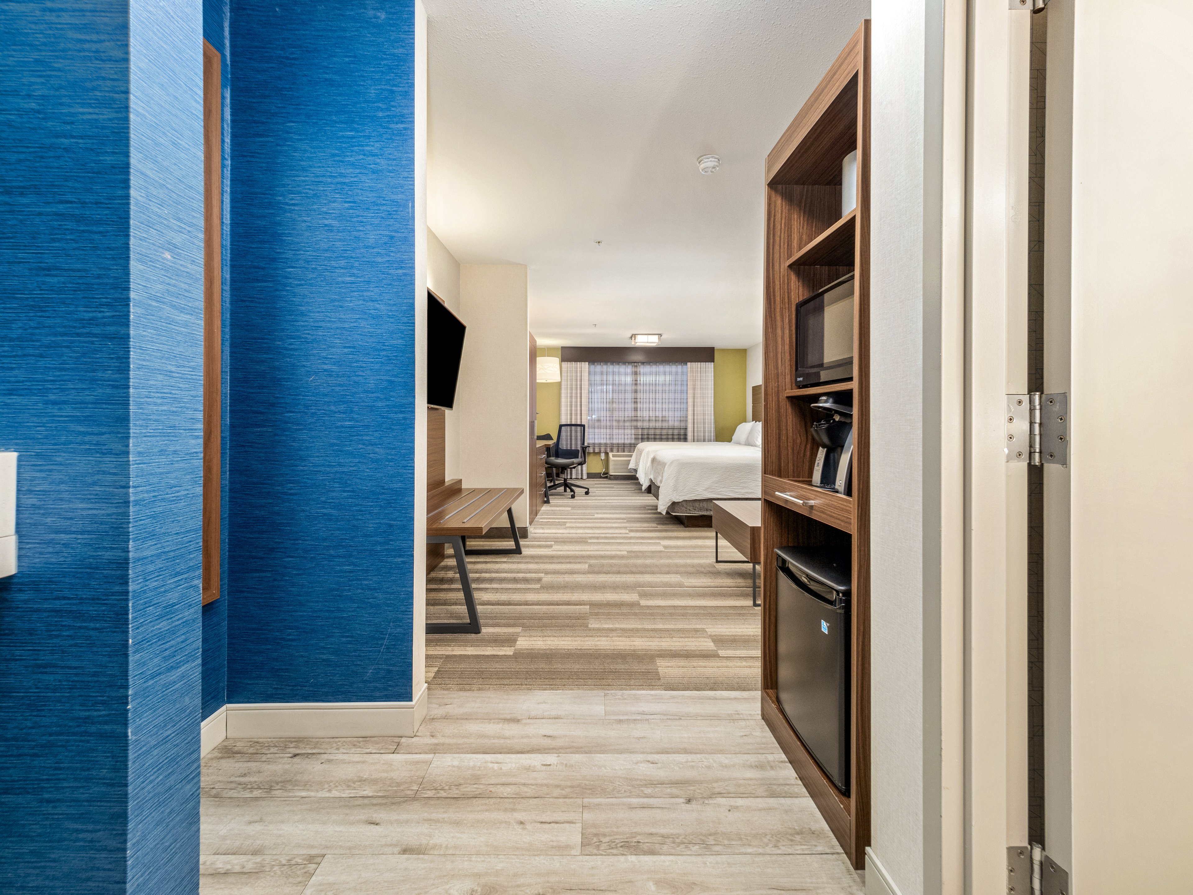 Holiday Inn Express Hotel Suites Medicine Hat Transcanada Hwy 72/75