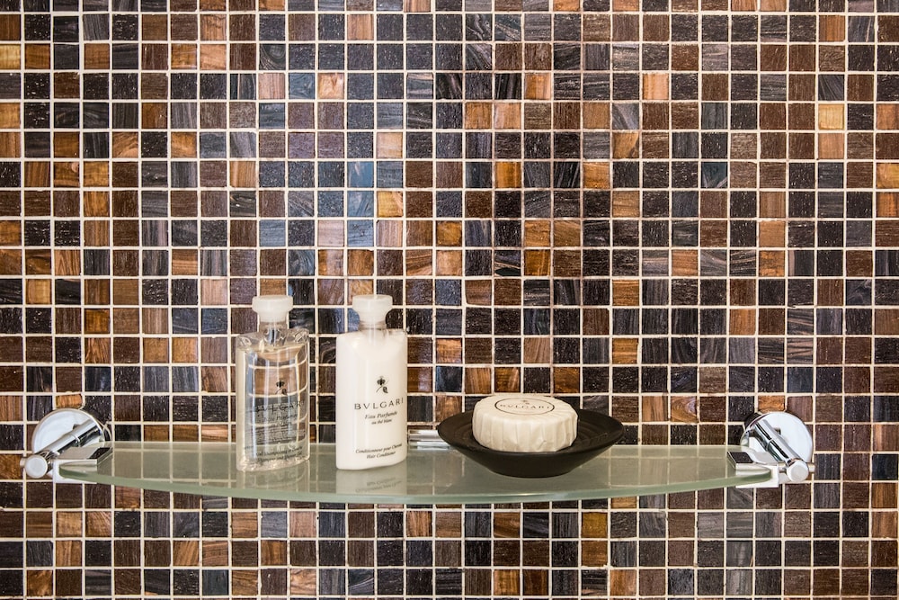 Compass House Boutique Hotel 48/48
