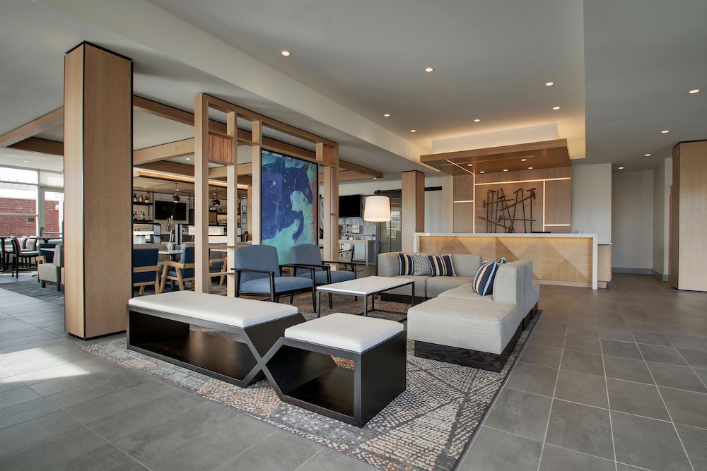 Hyatt House Oak Brook 36/64