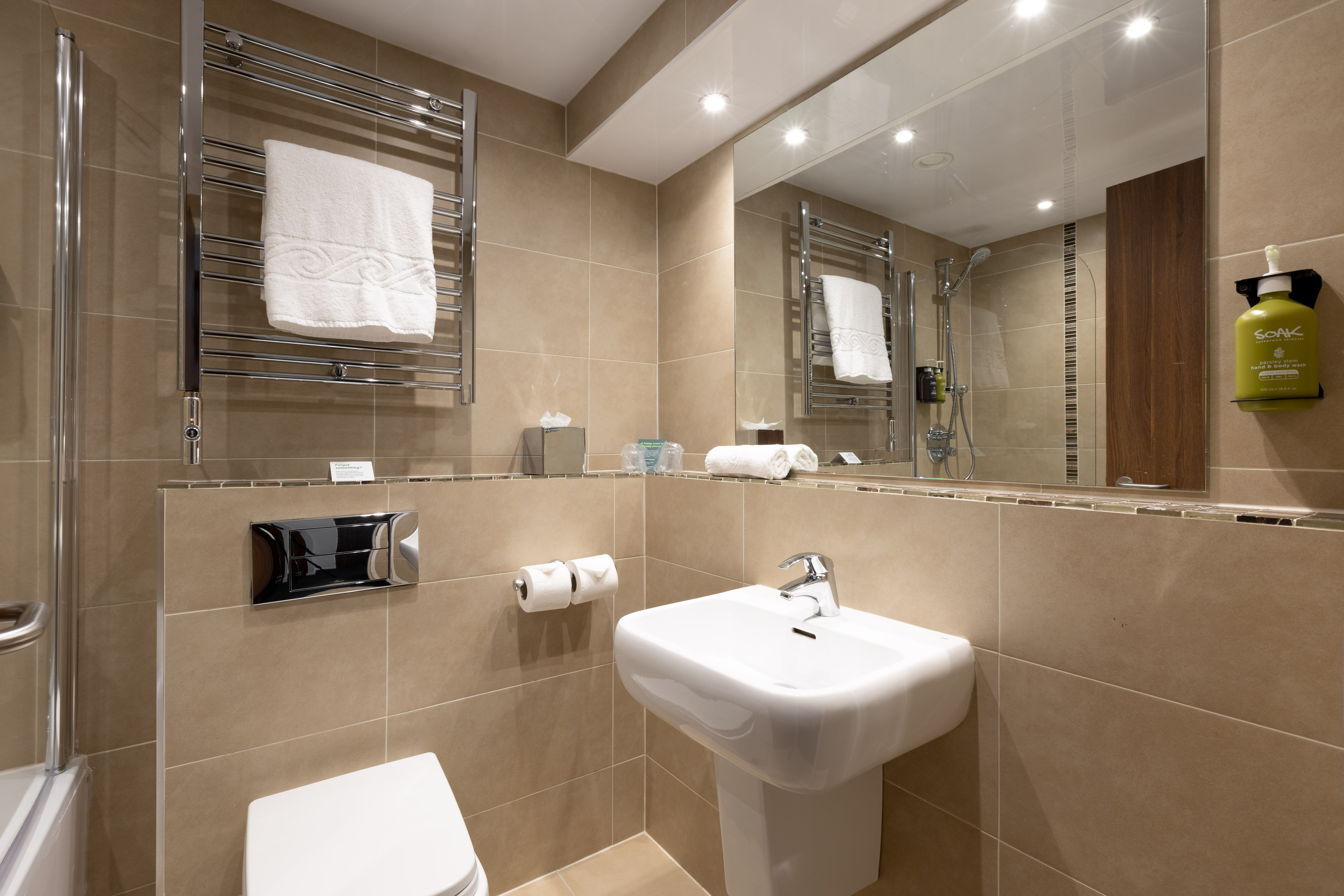 Holiday Inn Newcastle Gosforth Park By IHG 75/76