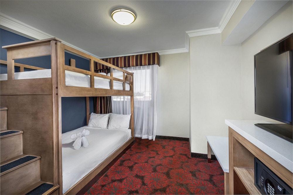 Desert Palms Hotel And Suites 8/38